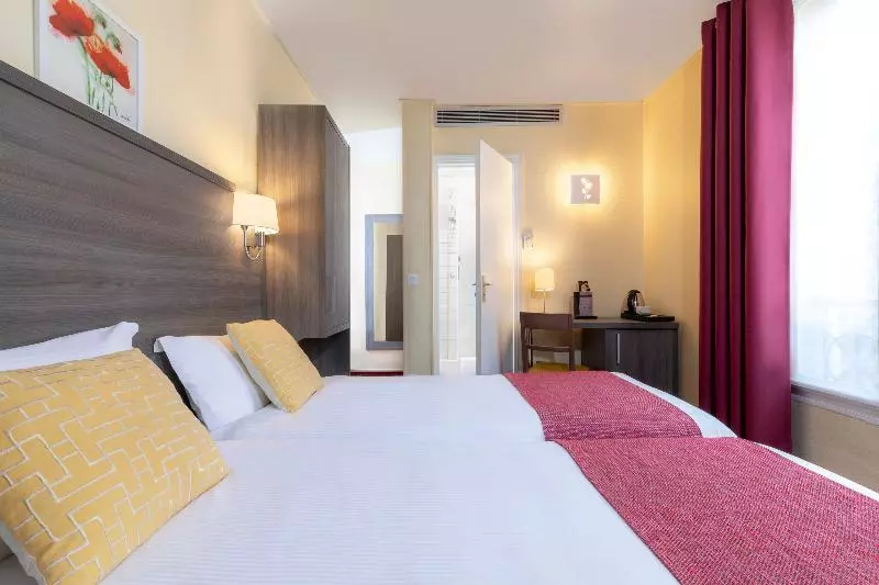 Отель Casa Serena Paris Hôtel