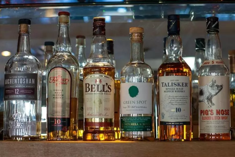 Hotel Glen Oaks Lodge