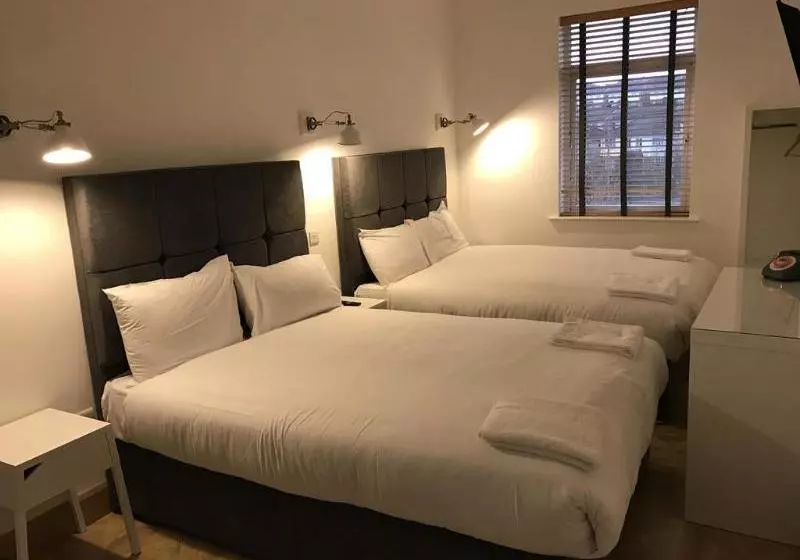 Hotel Glen Oaks Lodge