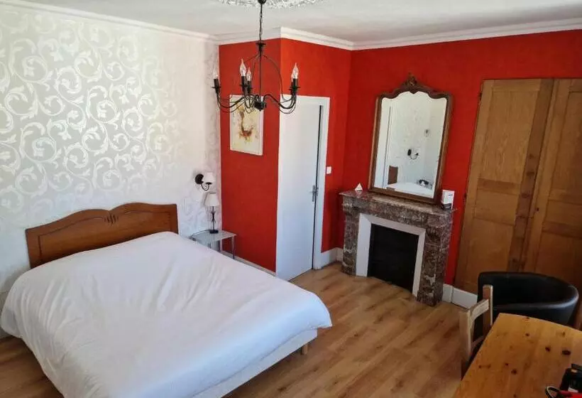 فندق Hôtel De La Ferté