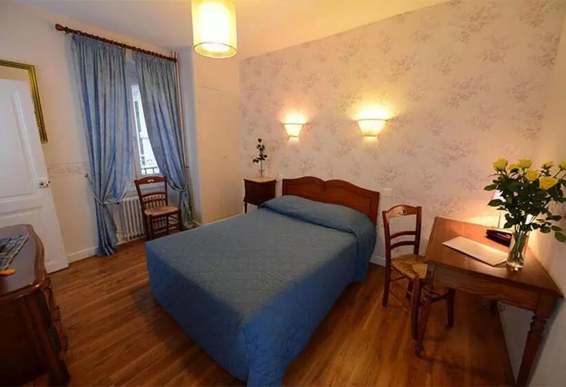 فندق Hôtel De La Ferté