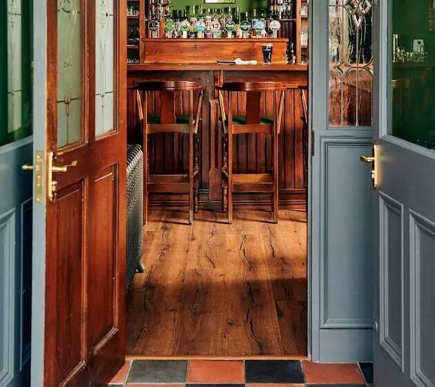 فندق Hylands Burren