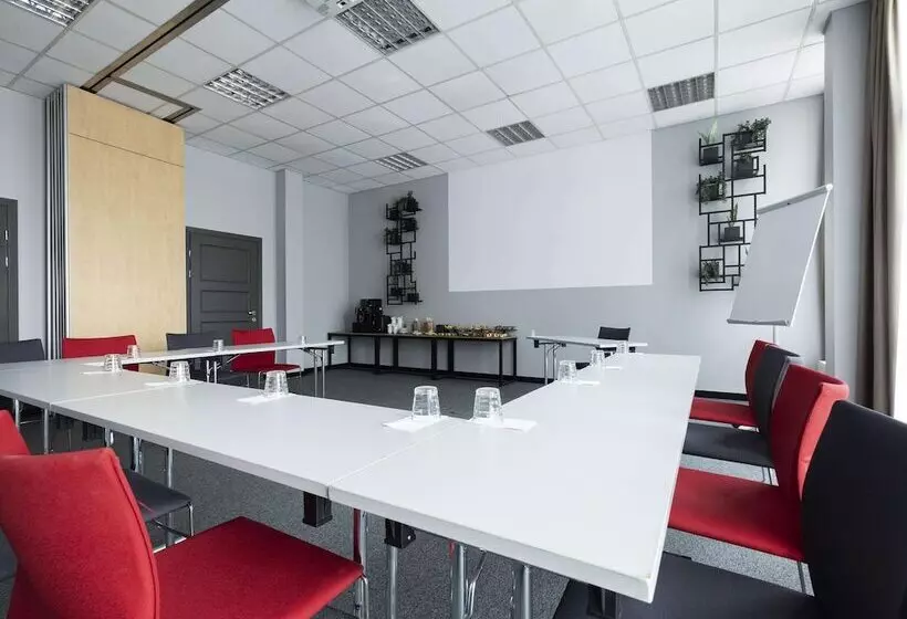 호텔 Ibis Poznan Stare Miasto