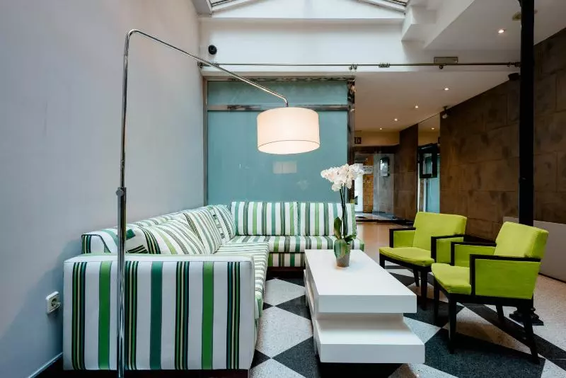 هتل Ikonik Plaza Mercado