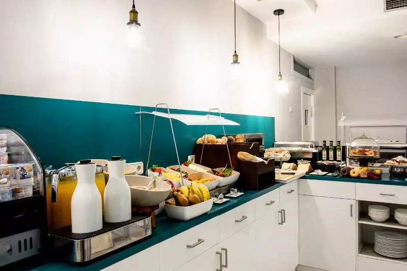 هتل Ikonik Plaza Mercado