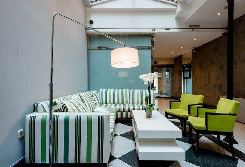 فندق Ikonik Plaza Mercado