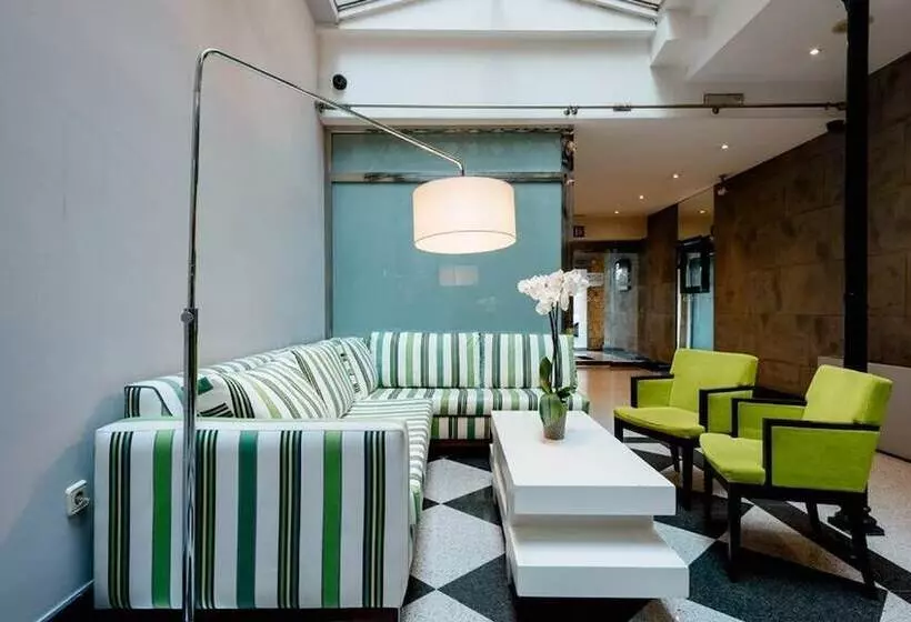 هتل Ikonik Plaza Mercado