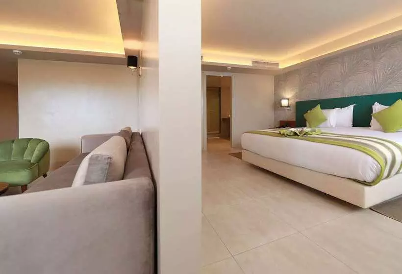 בית מלון כפרי Kenzi Rose Garden