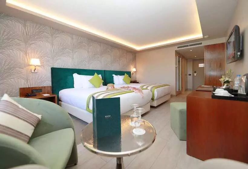 בית מלון כפרי Kenzi Rose Garden