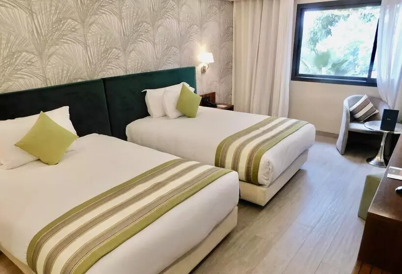 בית מלון כפרי Kenzi Rose Garden