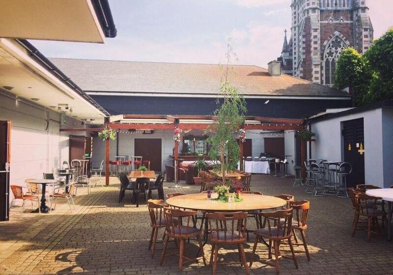 ホテル Tralee Benners