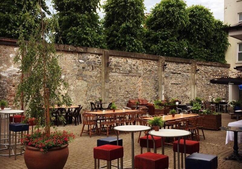 ホテル Tralee Benners