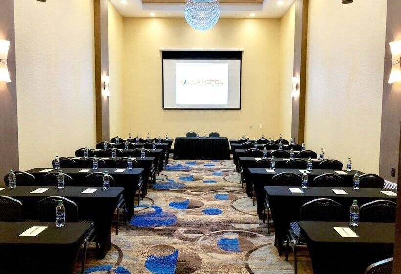 Lux Hotel & Spa, Trademark Collection By Wyndham