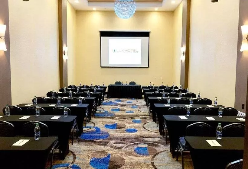 Lux Hotel & Spa, Trademark Collection By Wyndham