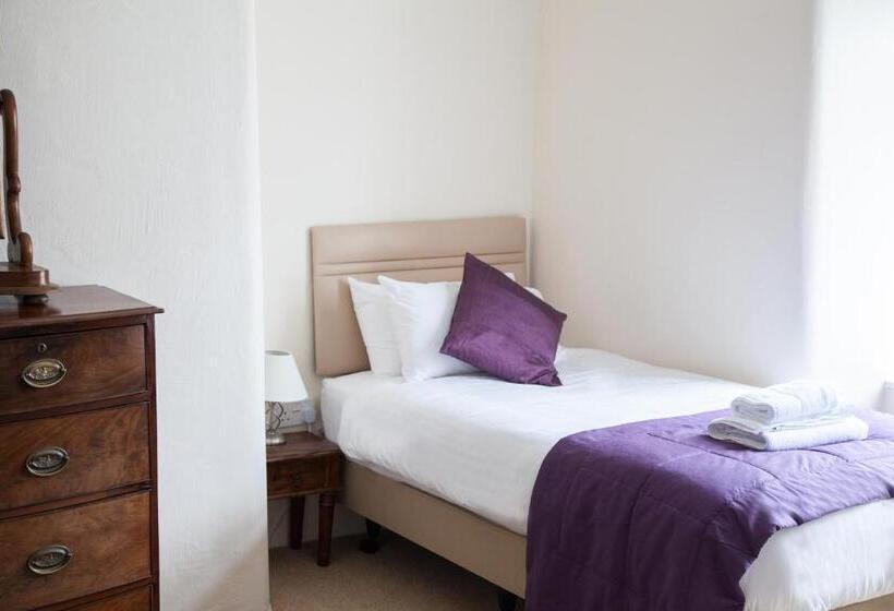 فندق صغير The Poltimore Inn