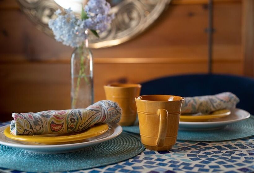 مبيت وإفطار Elliott House Boutique Inn