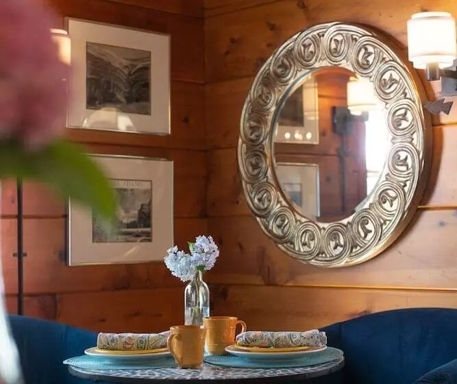 Aamiaismajoitus (B&B) Elliott House Boutique Inn