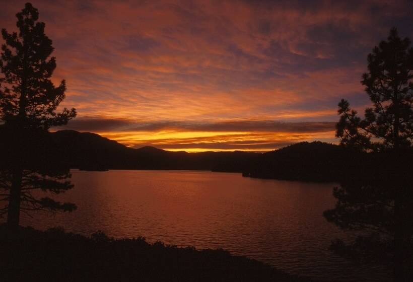 مبيت وإفطار Elliott House Boutique Inn