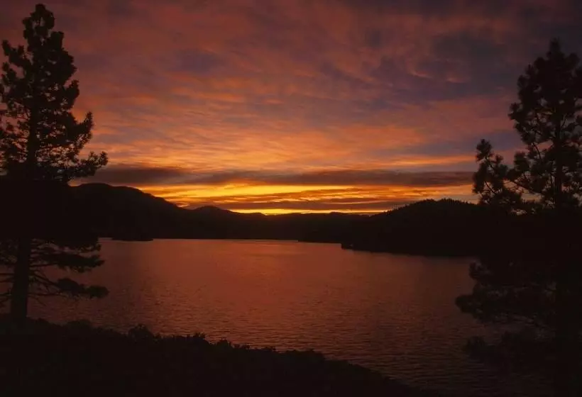 Aamiaismajoitus (B&B) Elliott House Boutique Inn