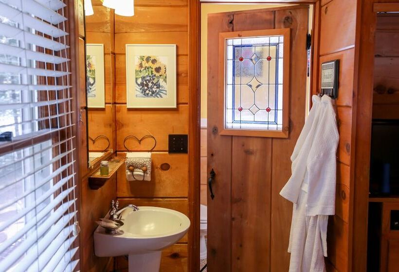 مبيت وإفطار Elliott House Boutique Inn