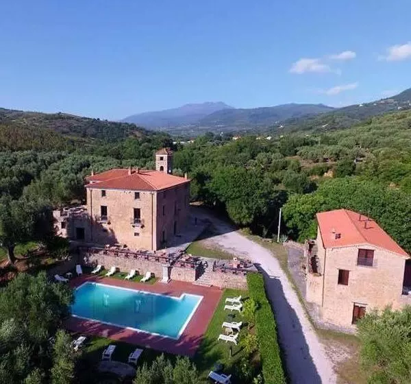 Hotelli Agriturismo Le Favate
