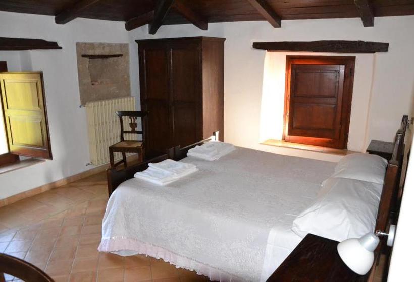 Отель Agriturismo Le Favate