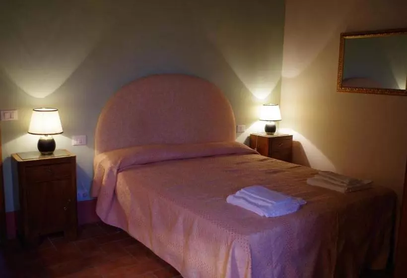 ホテル Agriturismo Scorgiano