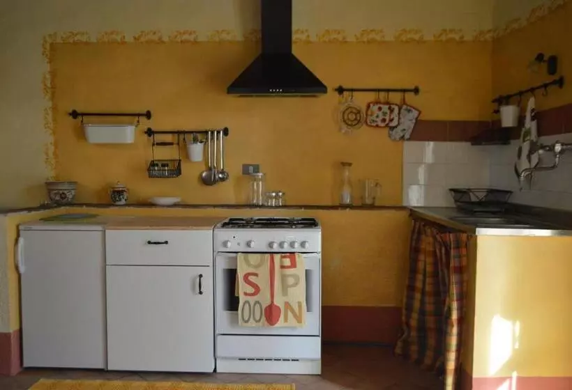 ホテル Agriturismo Scorgiano