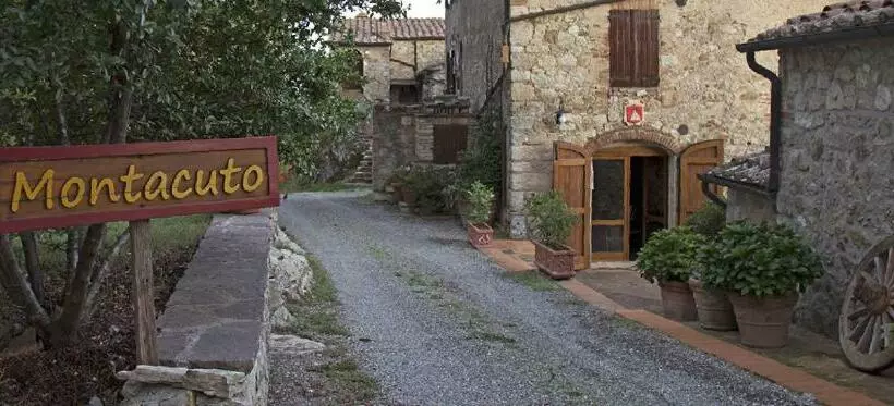 ホテル Agriturismo Antico Borgo Montacuto