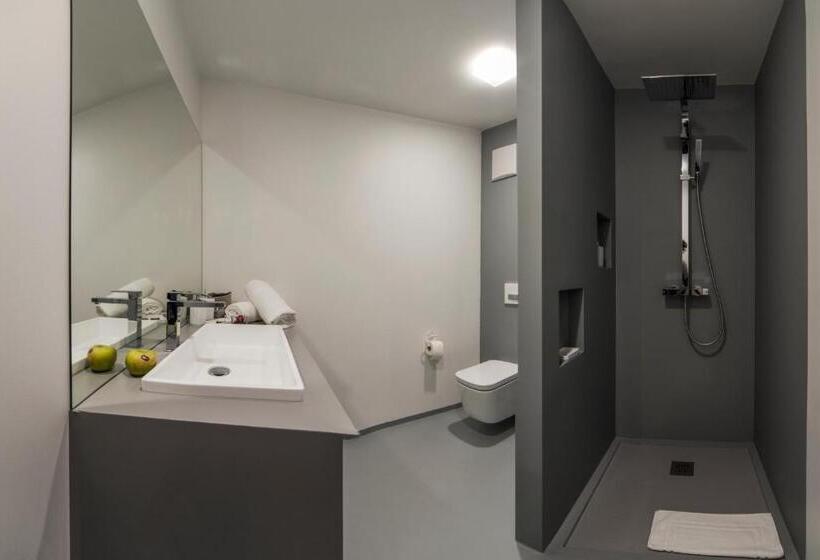 בית מלון כפרי Nonsolomele