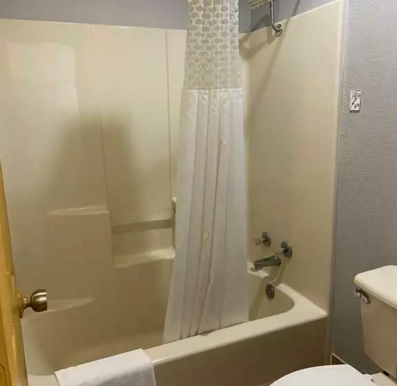 モーテル Redbud Inn