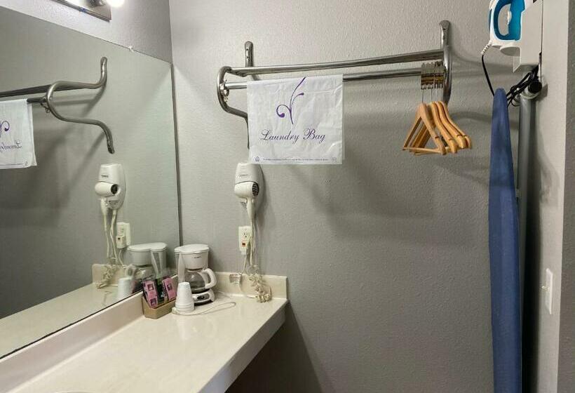 汽车旅馆  Redbud Inn