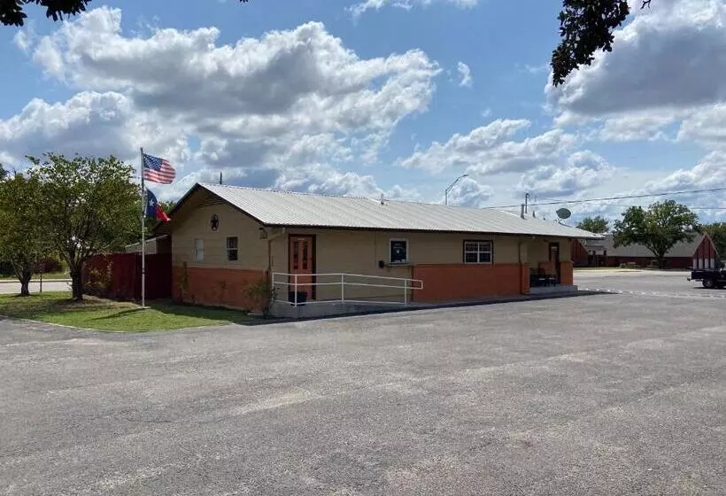 モーテル Redbud Inn