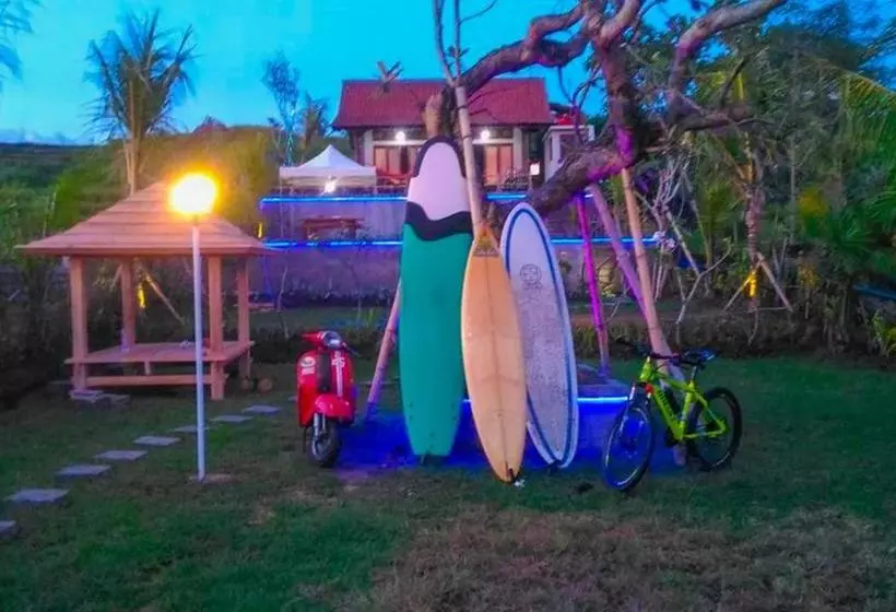 Aamiaismajoitus (B&B) The Anara Surfing Camp