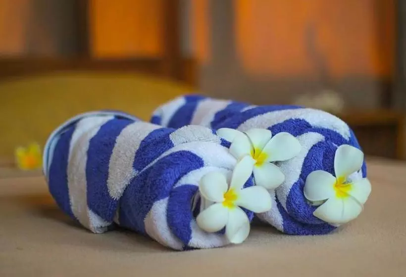 Aamiaismajoitus (B&B) The Anara Surfing Camp