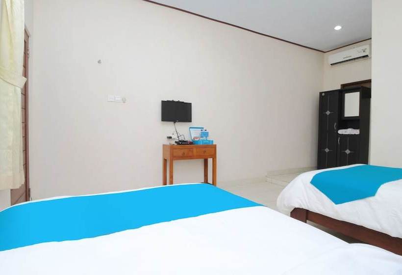 ホテル Airy Amed Bunutan Bangle Bali