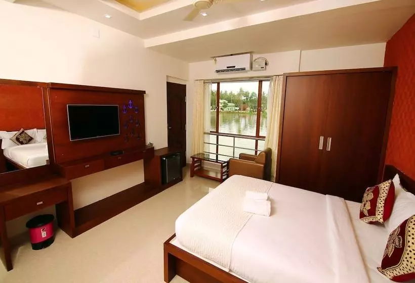 Hotelli Captains Cabin Backwater Resort