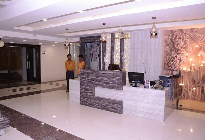 فندق Grand Shivam