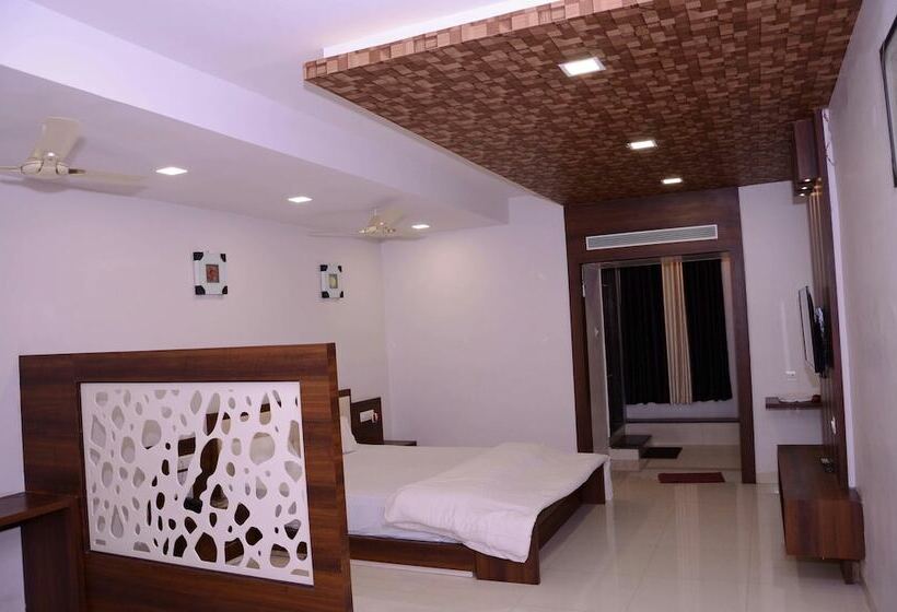 فندق Grand Shivam