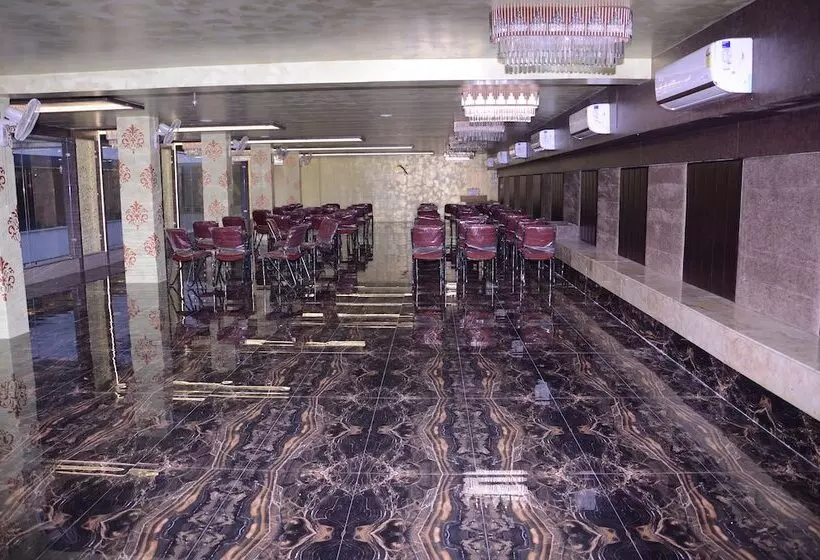 Hotelli Grand Shivam