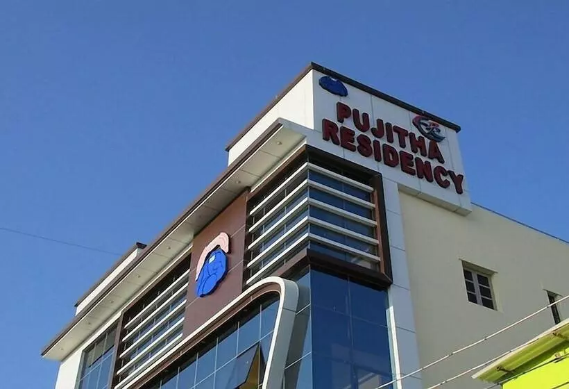 ホテル Pujitha Residency