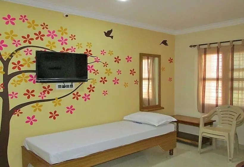 ホテル Pujitha Residency