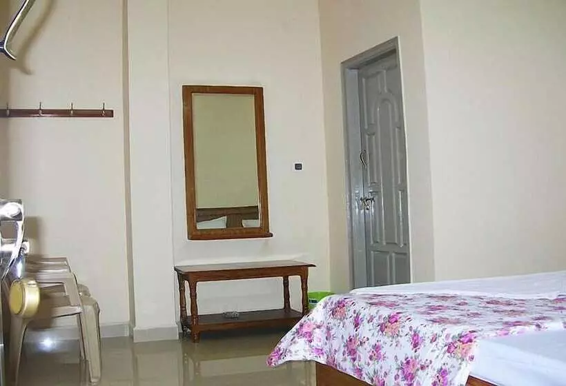 ホテル Pujitha Residency