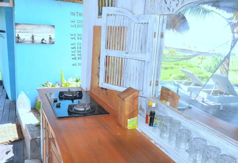 膳宿费 Dikaloha Medewi Surfcamp