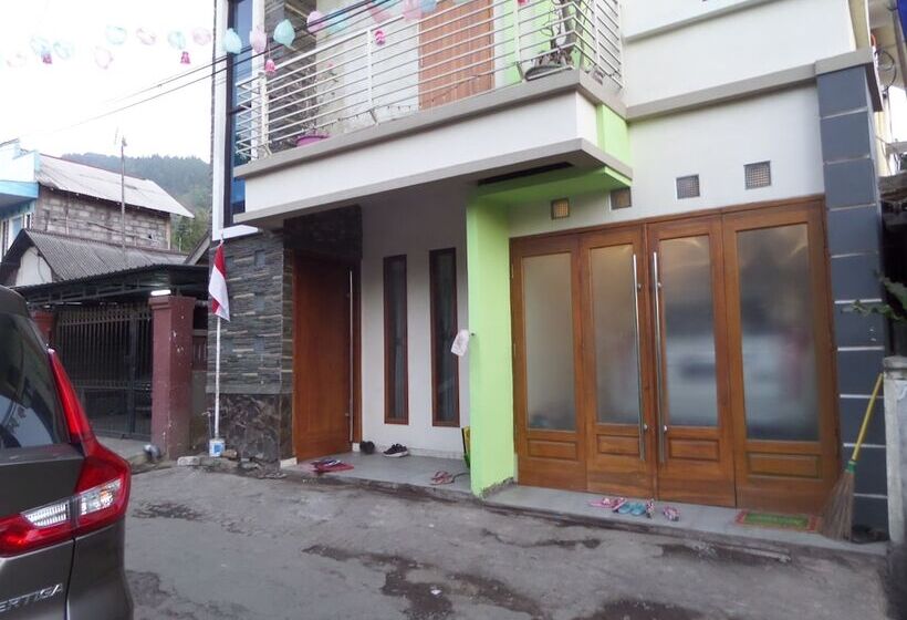 펜션 Rumah Singgah Brm