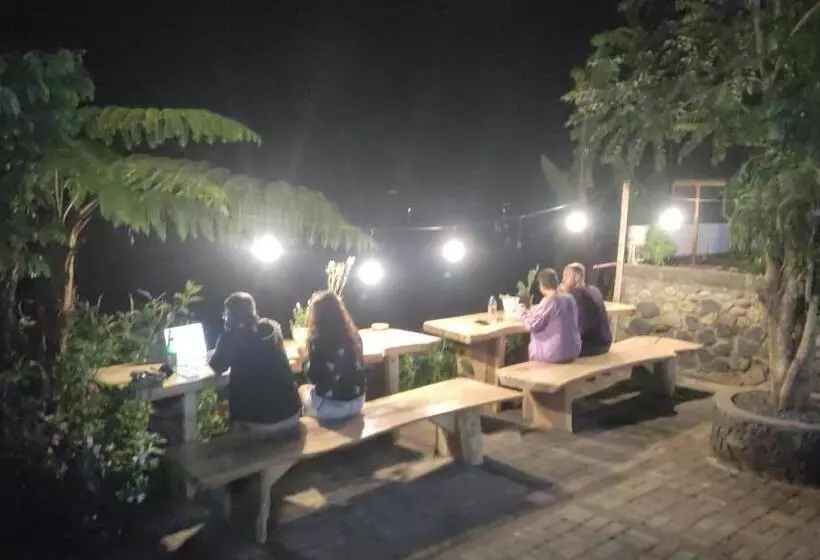 Aamiaismajoitus (B&B) Kopikuin Bromo Homestay