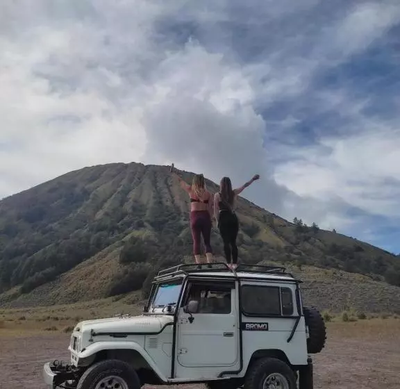 Aamiaismajoitus (B&B) Kopikuin Bromo Homestay