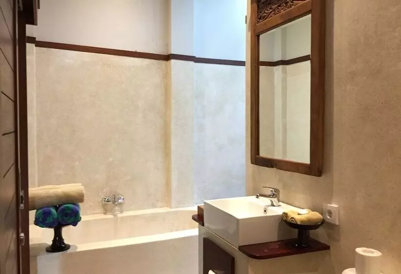 Aamiaismajoitus (B&B) The Suris Ubud