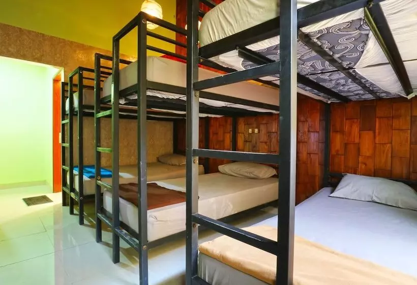 Hang Five Canggu Hostel