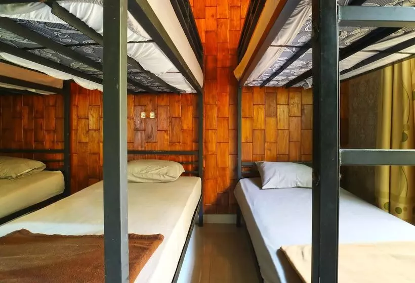 Hang Five Canggu Hostel